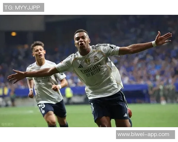 舍甫琴科盛赞姆巴佩称其金球奖指日可待是当代顶尖球员之一